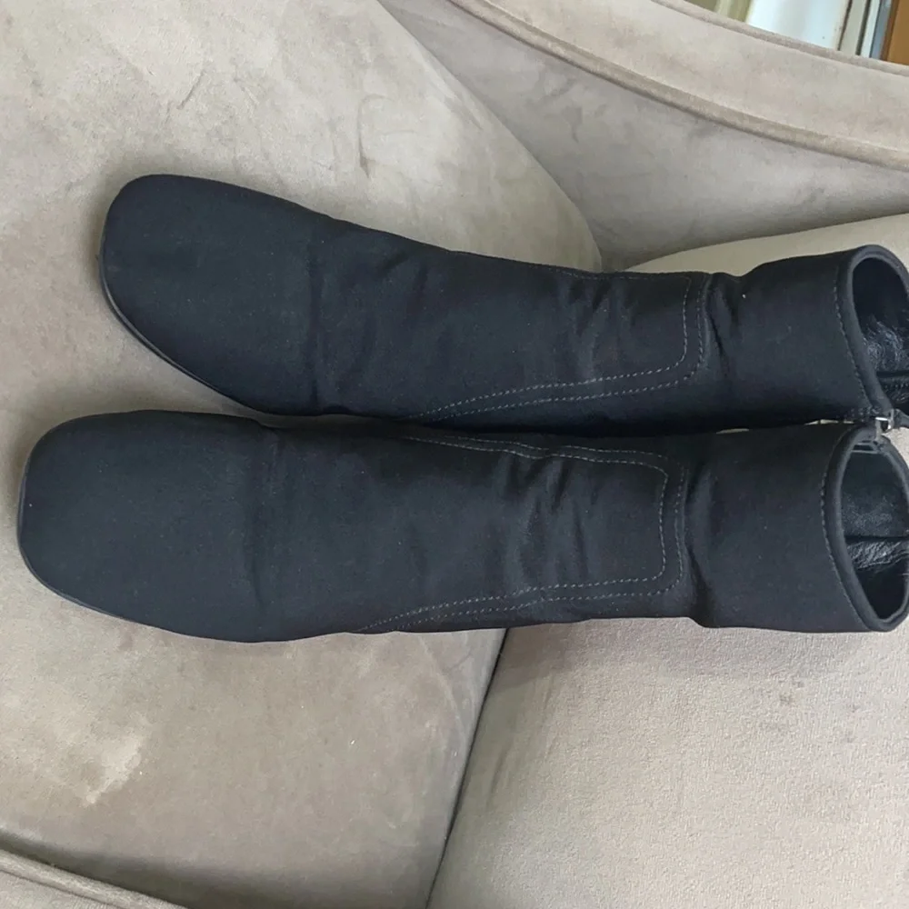 PRADA - Picture 13 of 15